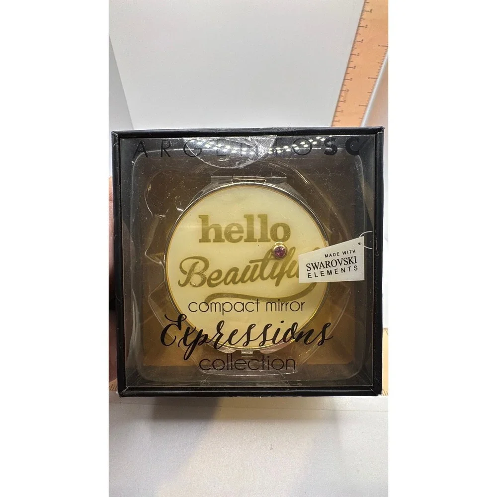 Hello Beautiful Compact mirror